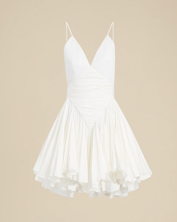 Страз много не бывает. Выбираем образ невесты