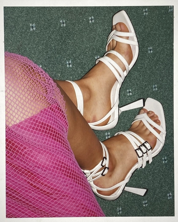 Больше, чем просто босоножки: 20 модных пар