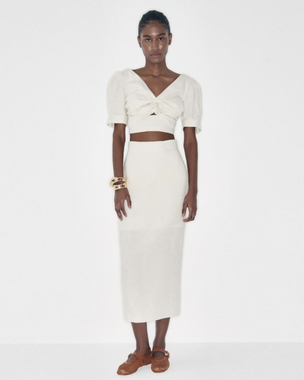 Акцент на женственность. Подборка юбок, платьев и