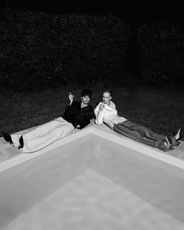 Акцент на женственность. Подборка юбок, платьев и