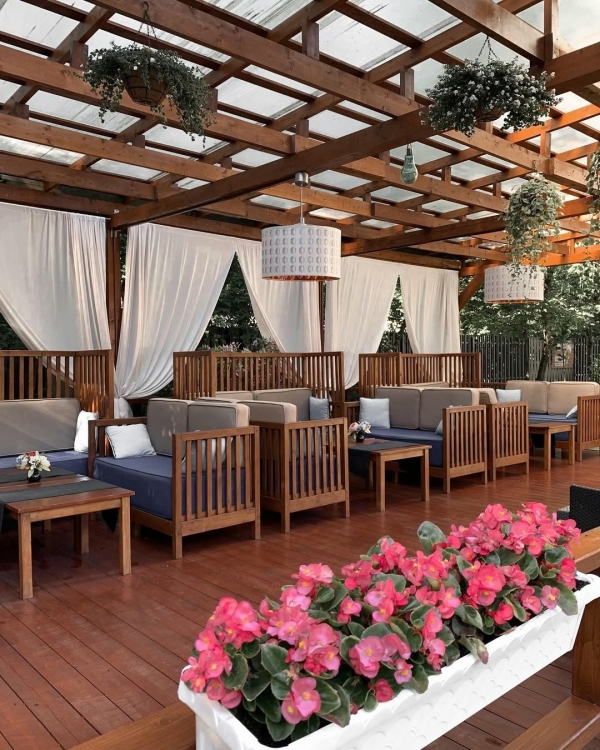 Лучшие пляжные клубы Москвы, где можно отпраздновать