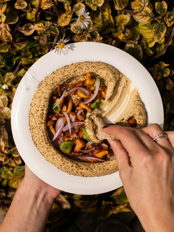 Ева Польна на дизайн-заводе «Флакон», день рождения