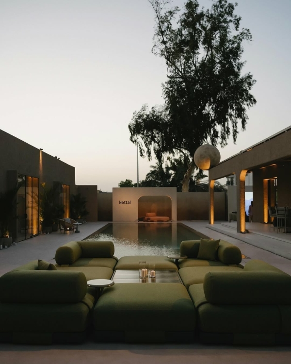 Ужин Aquazzura и Mytheresa с видом на