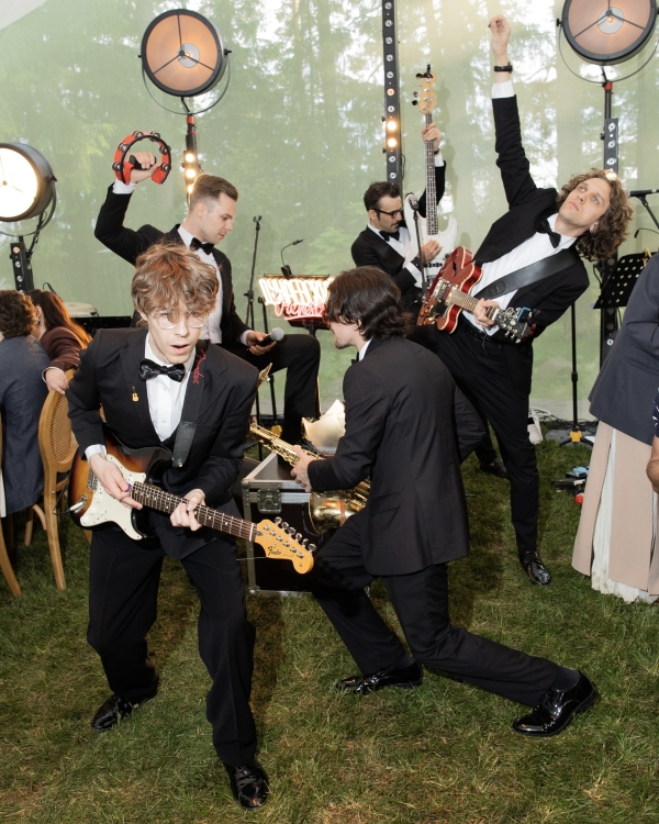 Интервью с невестой: о свадьбе на заднем