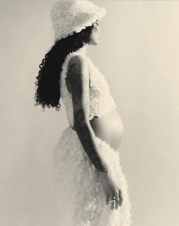 Собрали вечерние образы для беременных — 30