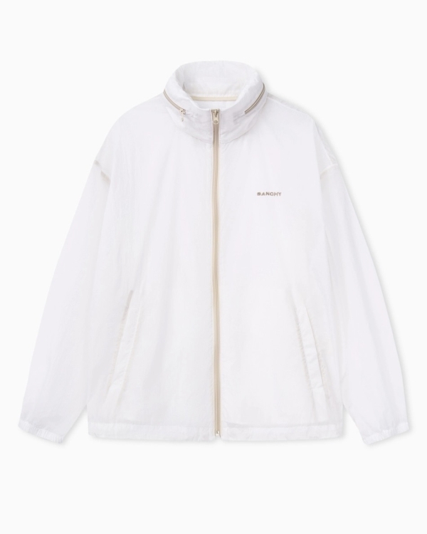 Тренд на прозрачность создан для жаркой погоды.