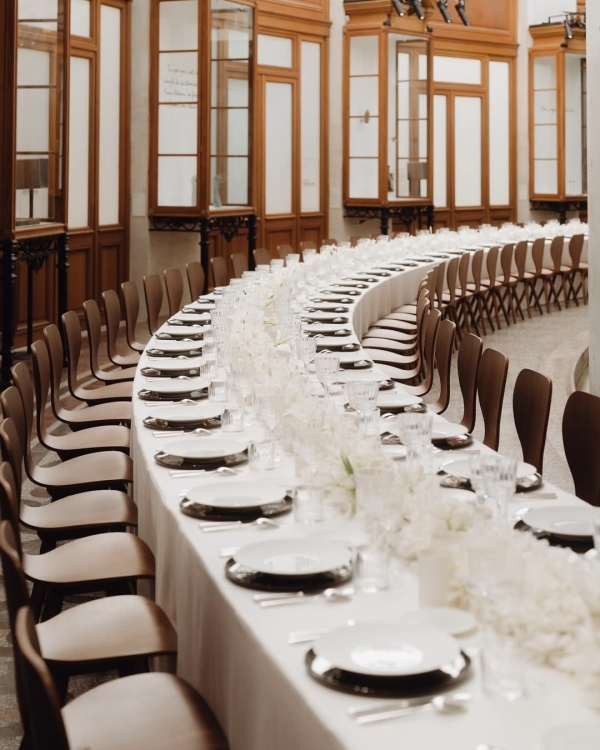 Метровая башня из лангустинов и другие интересные