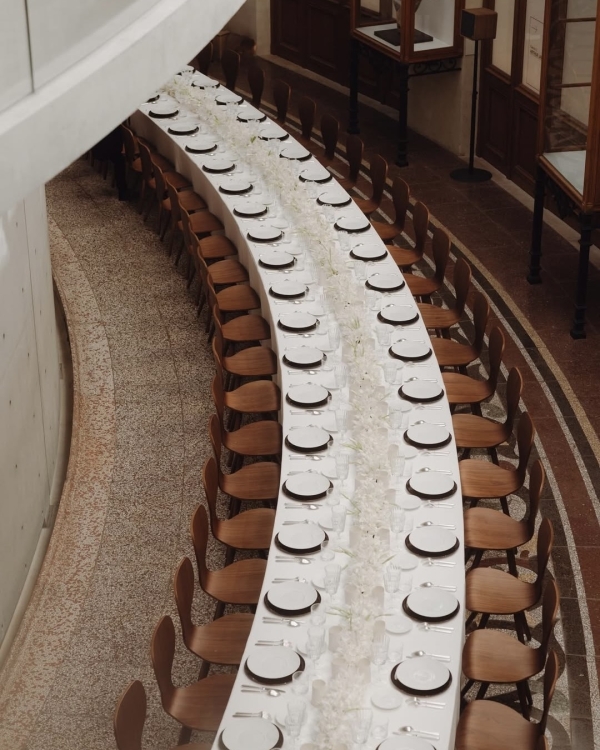 Метровая башня из лангустинов и другие интересные