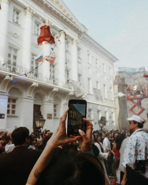 Бары с летними вечеринками, где можно устроить