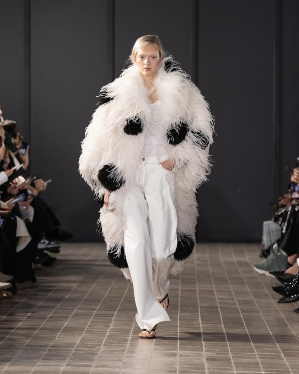 Girly Vibes: тренды дресс-кода для девичника-2025