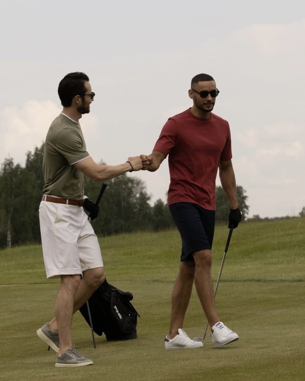 Где познакомиться с интеллигентным мужчиной в Санкт-Петербурге?