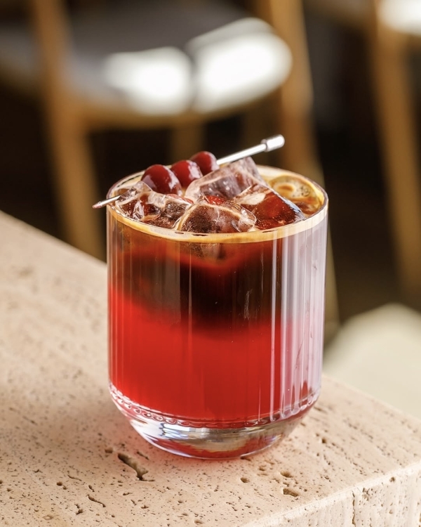 Где познакомиться с интеллигентным мужчиной в Санкт-Петербурге?