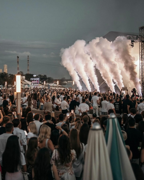 Лучшие пляжные клубы Москвы, где можно отпраздновать