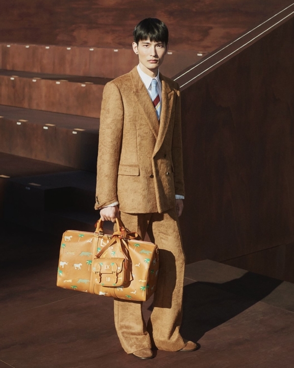 Растрепанный боб и каре: какие стрижки с