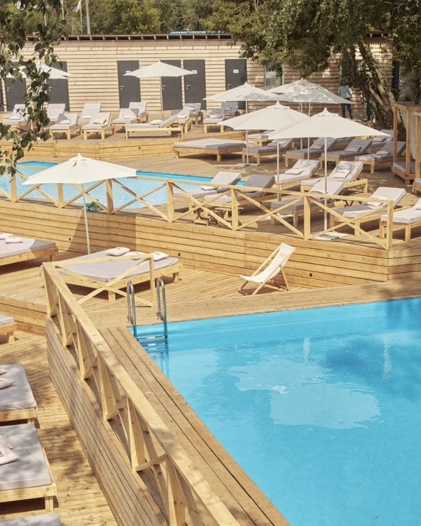 Лучшие пляжные клубы Москвы, где можно отпраздновать