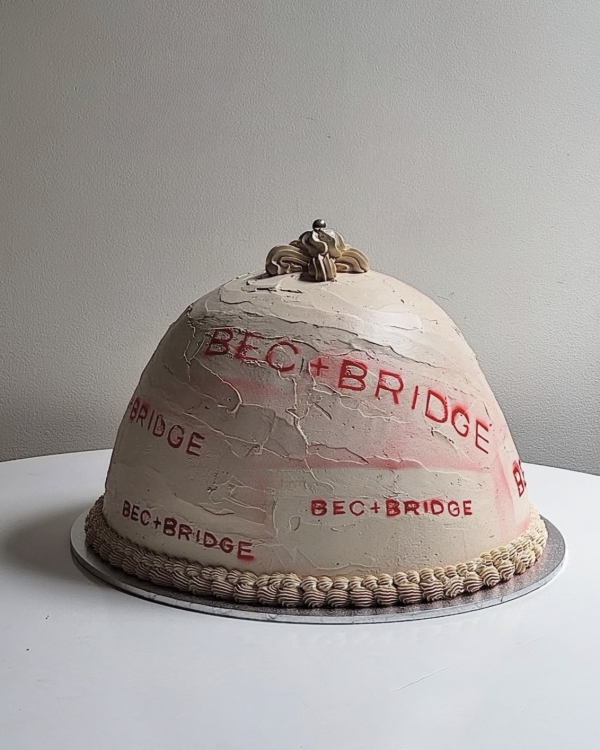 Время торта: какой выбрать на летнюю свадьбу