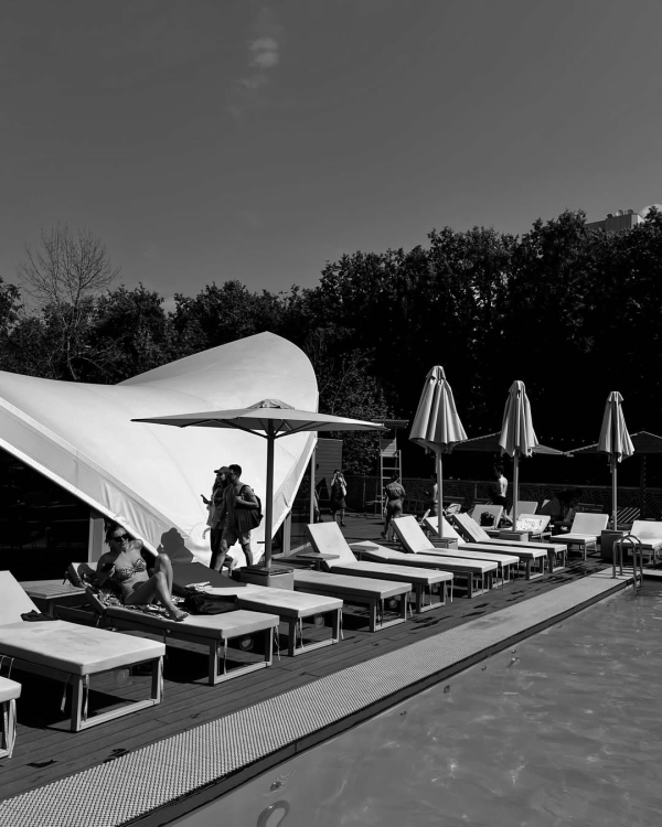 Лучшие пляжные клубы Москвы, где можно отпраздновать