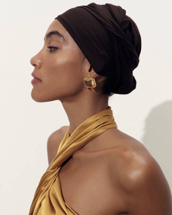 Навязалась. Как чалма заменила фату в этом