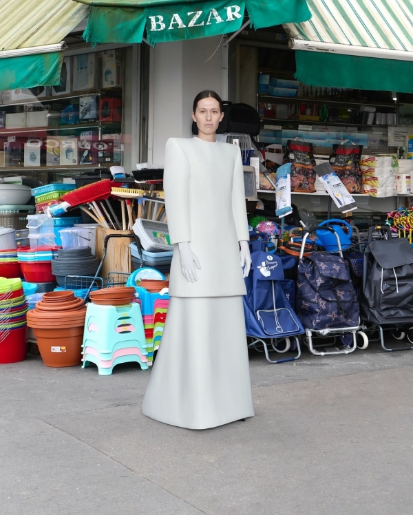 Демна Гвасалия показал, как выглядит невеста Balenciaga