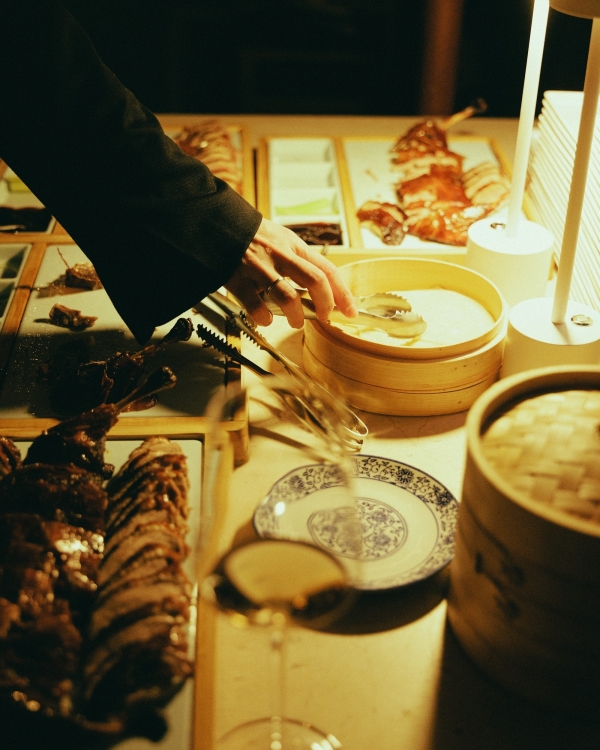 Интервью с невестой о свадьбе в эстетике