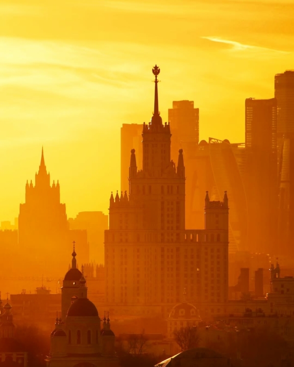 Ева Польна на дизайн-заводе «Флакон», день рождения