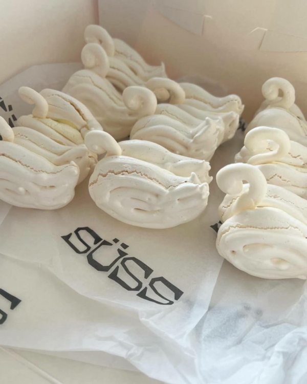 Приплыли. Лебеди в свадебном декоре — трендовая отсылка