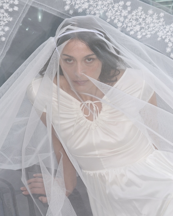 Где купить дизайнерские аксессуары к образу невесты