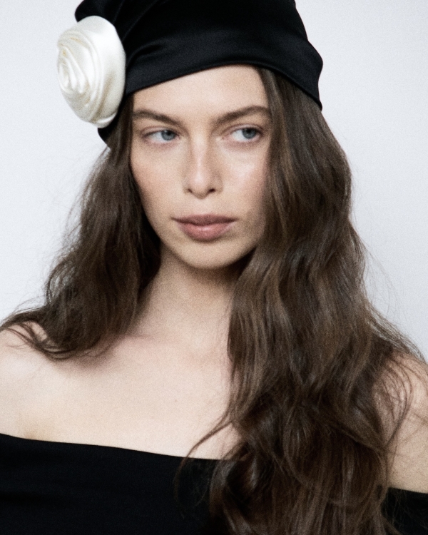 Навязалась. Как чалма заменила фату в этом