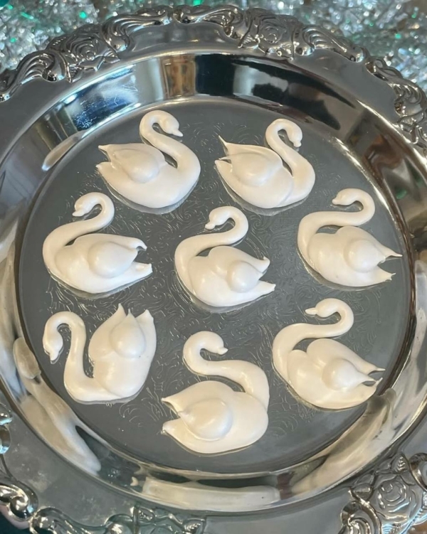 Приплыли. Лебеди в свадебном декоре — трендовая отсылка