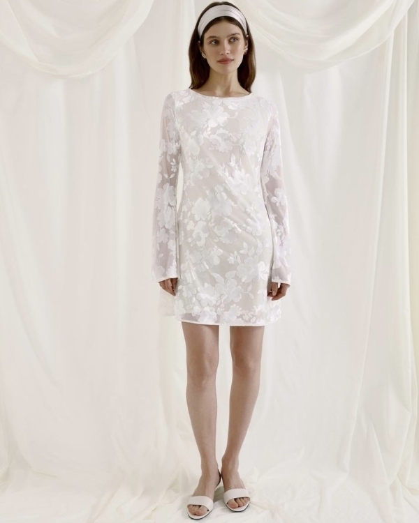 (Не)утомленная солнцем: 30 платьев невесты для свадьбы