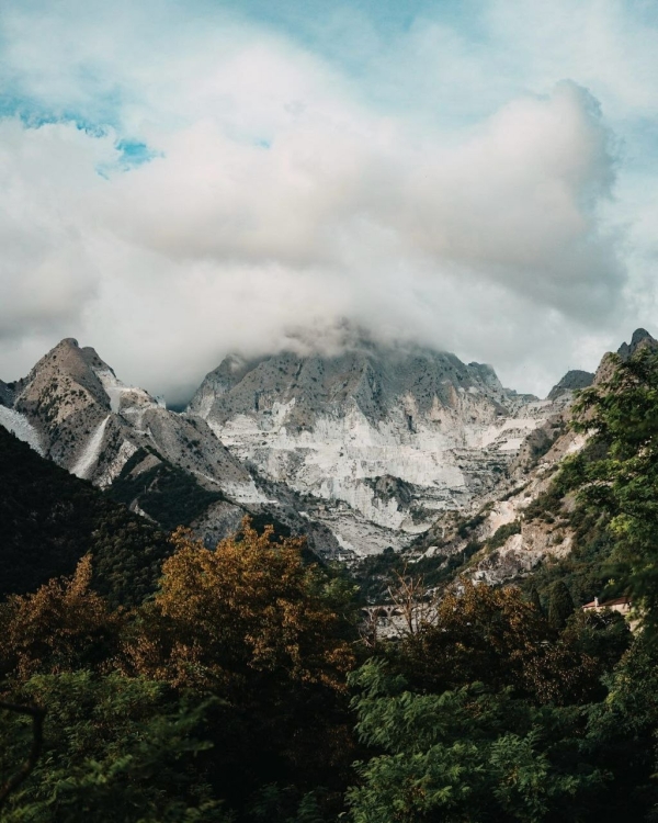 Что, если устроить ужин в мраморном каньоне?