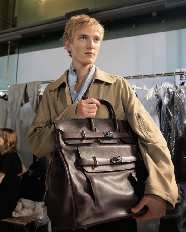 Растрепанный боб и каре: какие стрижки с