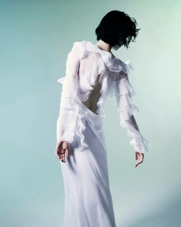 Тренд на прозрачность создан для жаркой погоды.