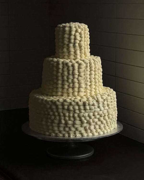 Время торта: какой выбрать на летнюю свадьбу