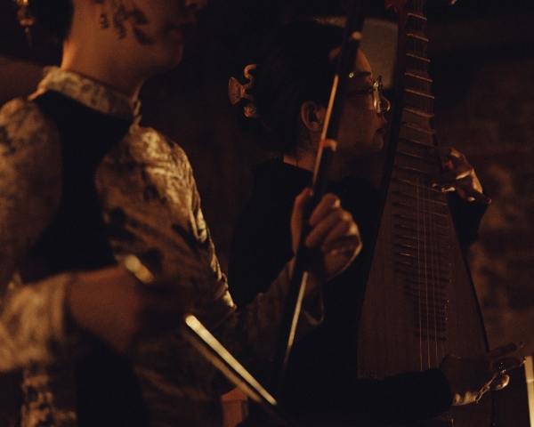 Интервью с невестой о свадьбе в эстетике