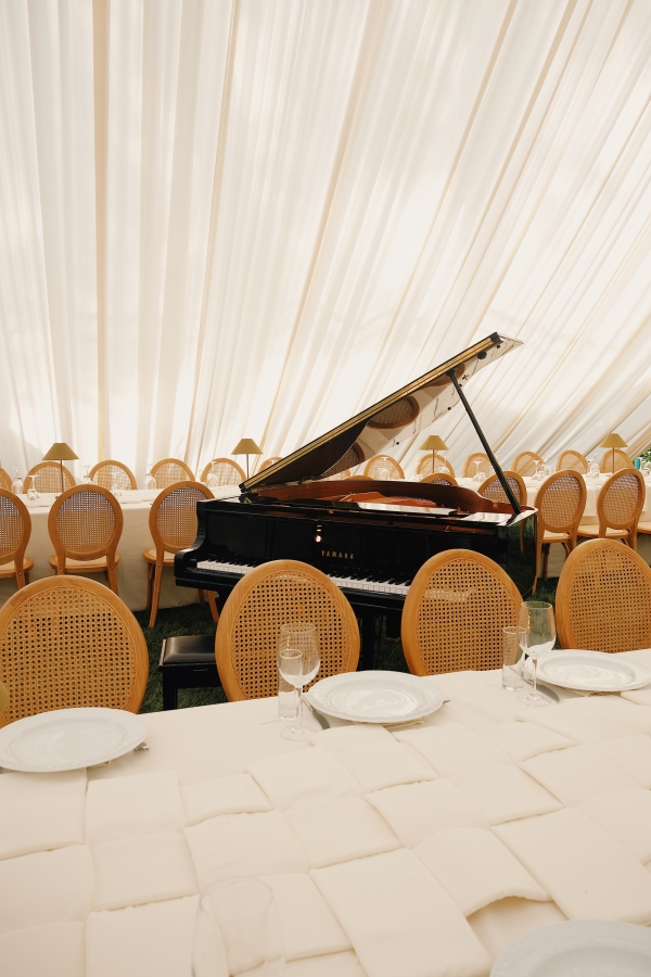 Интервью с невестой: о свадьбе на заднем