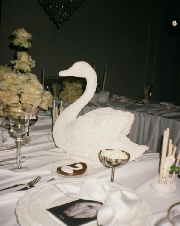Приплыли. Лебеди в свадебном декоре — трендовая отсылка