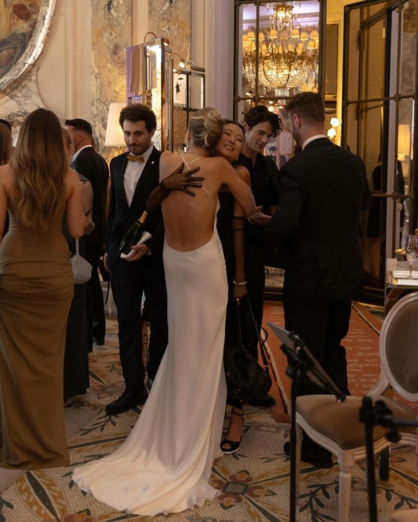 Леони Ханн показала первые кадры с предсвадебного