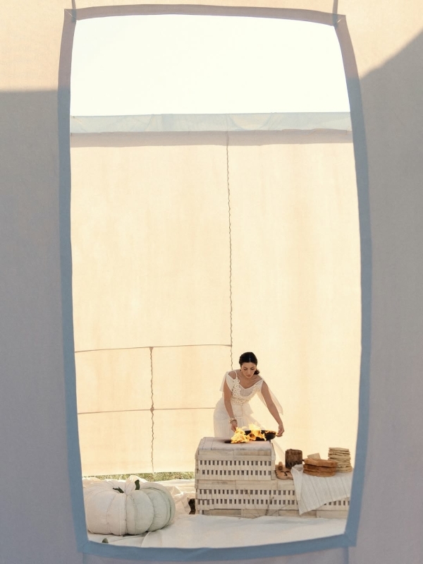 Нужно ли приглашать на свадьбу гостей вместе