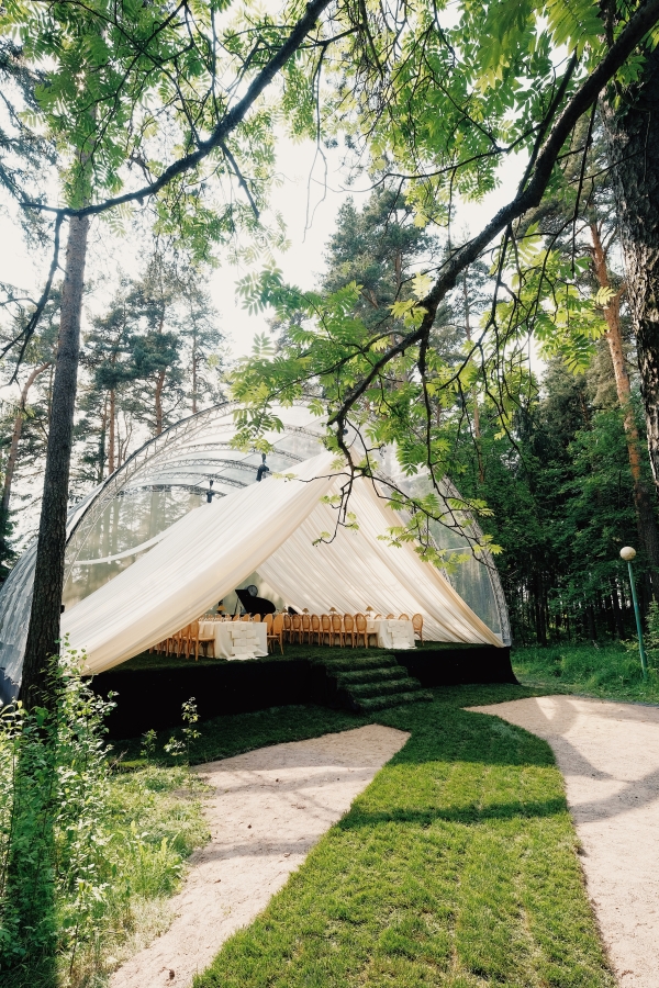 Интервью с невестой: о свадьбе на заднем