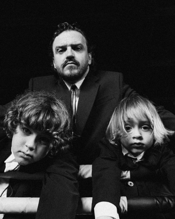 Нужно ли приглашать на свадьбу гостей вместе