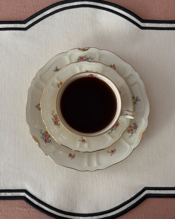 Любовь без общего быта: каким парам подходит