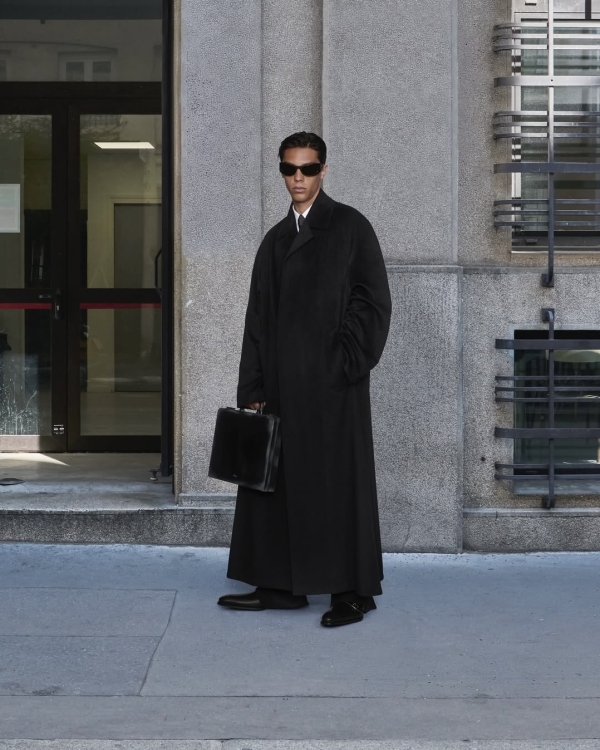 Демна Гвасалия показал, как выглядит невеста Balenciaga