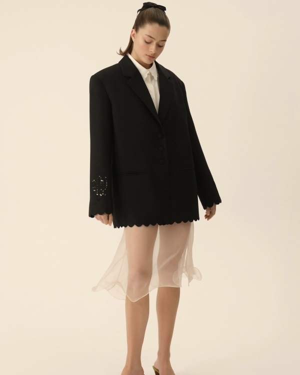 Тренд на прозрачность создан для жаркой погоды.