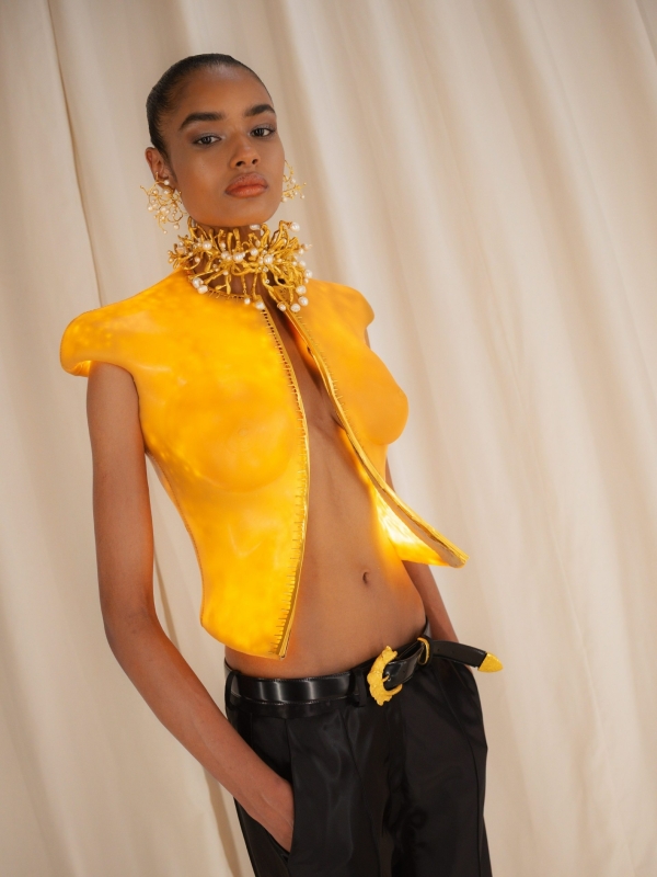 Как прошел кутюрный показ Schiaparelli