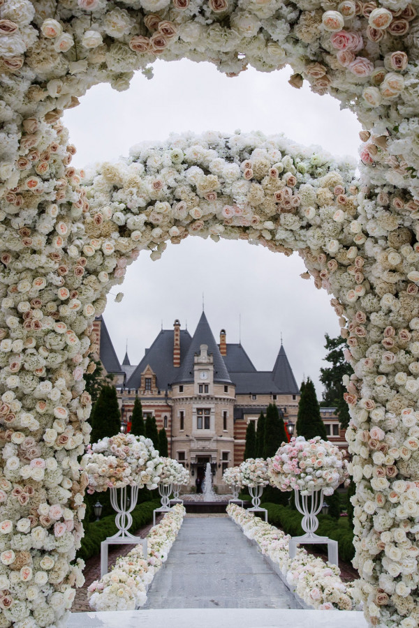 Звездный путь агентства SvadBerry: хронология свадеб знаменитостей