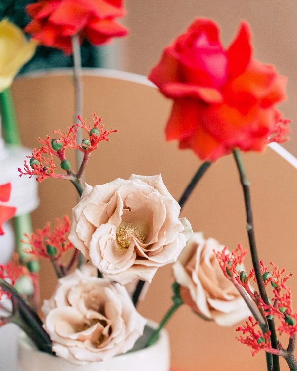 Цветы и искусство: 8 оформлений от About