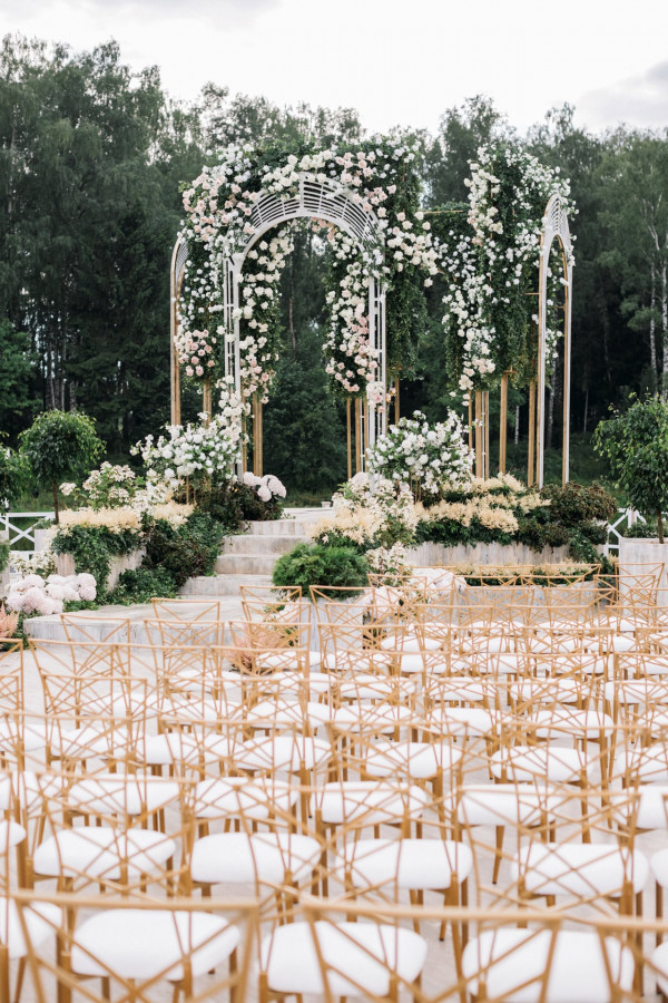 Цветы и искусство: 8 оформлений от About