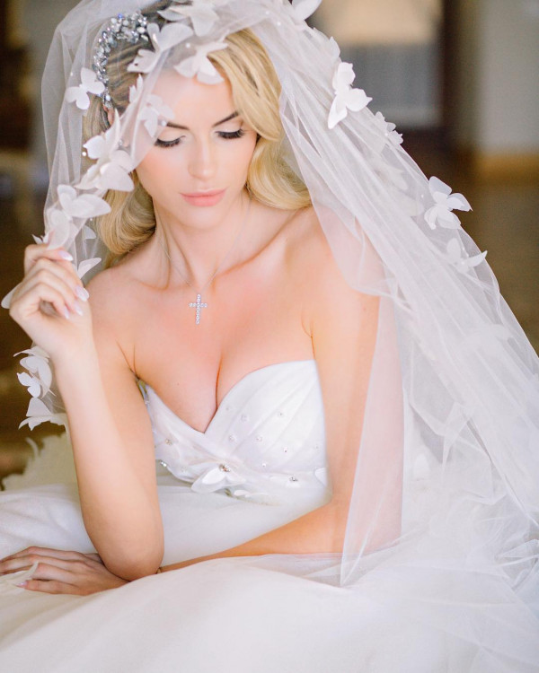 33 портрета невест в разных жанрах