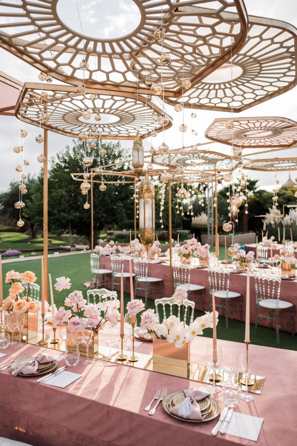 Цветы и искусство: 8 оформлений от About